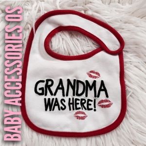 BABY UNISEX Carter’s Grandma Was Here Kiss Bib